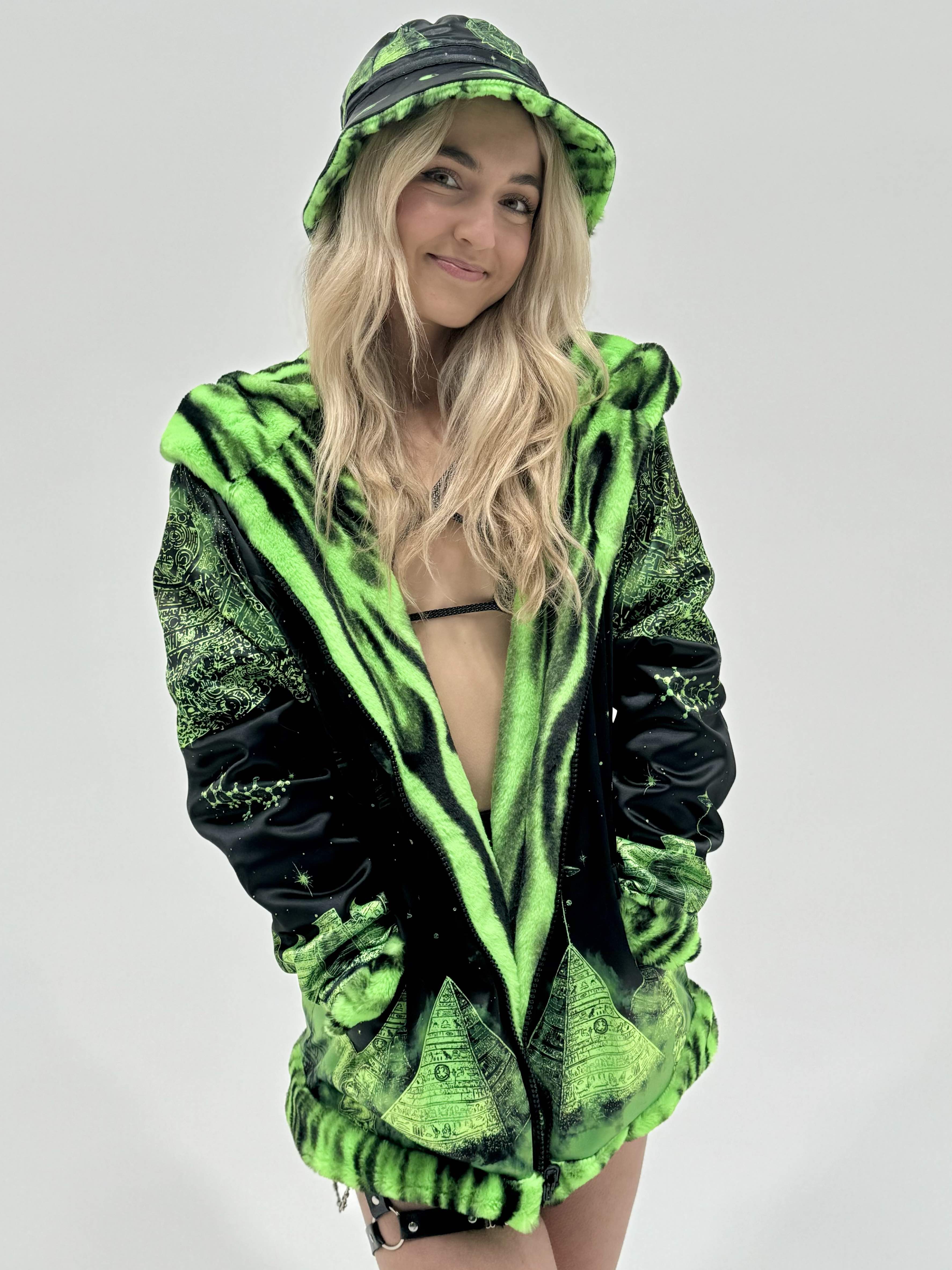 Alien Aura 🛸 Reversible Faux Fur Jacket